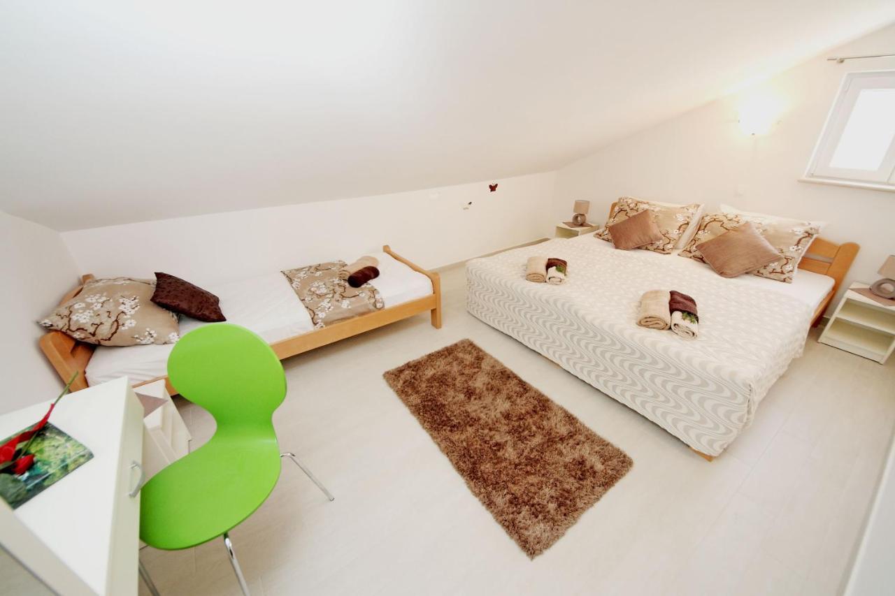 Du Lux 2 Apartment *