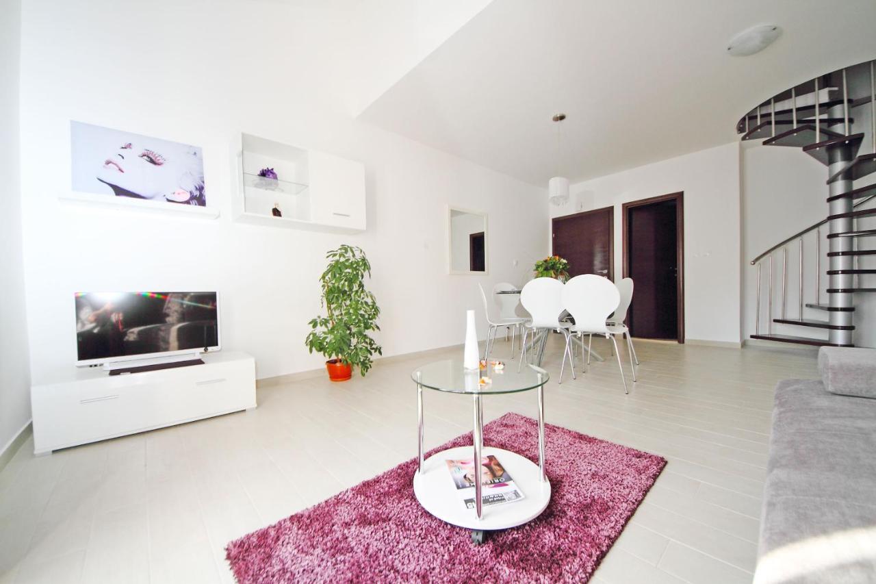Du Lux 2 Apartment *